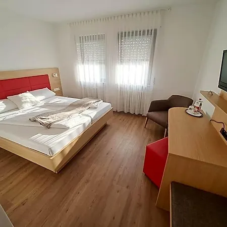 Roessle Hotel